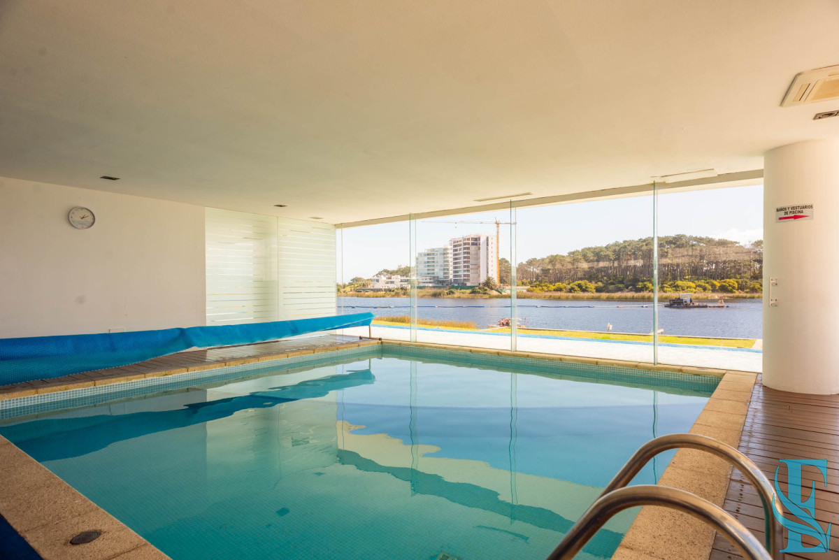 Apartamento ID.447 - 3 dormitorios vista despejada a la laguna y al mar.