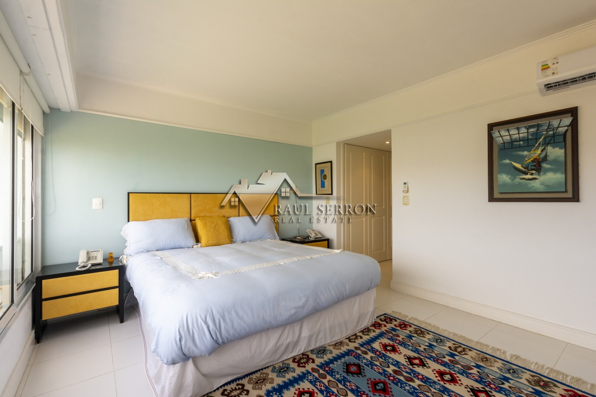 Apartamento ID.273 - VENTA PENT-HOUSE FRENTE AL MAR 5 DORMITORIOS + LOFT