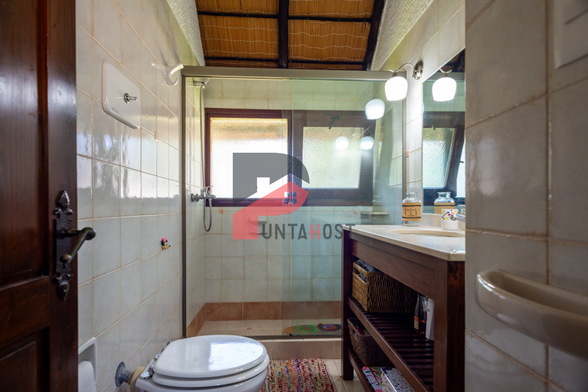 Casa ID.525 - Alquiler 5 dormitorios piscina climatizada Punta del Este
