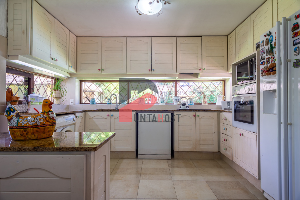 Casa ID.525 - Alquiler 5 dormitorios piscina climatizada Punta del Este