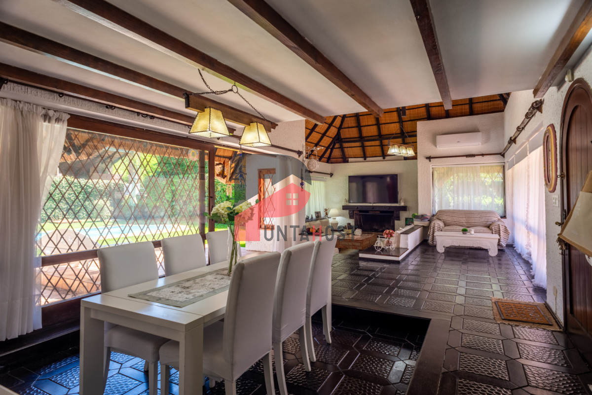 Casa ID.525 - Alquiler 5 dormitorios piscina climatizada Punta del Este