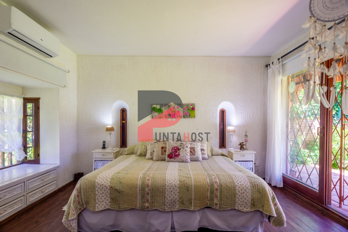 Casa ID.525 - Alquiler 5 dormitorios piscina climatizada Punta del Este