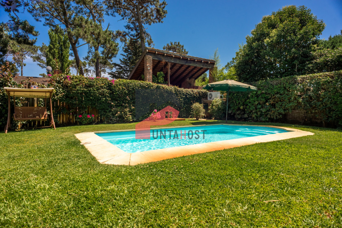 Casa ID.525 - Alquiler 5 dormitorios piscina climatizada Punta del Este