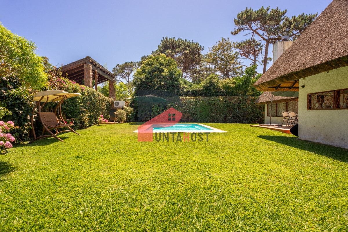 Casa ID.525 - Alquiler 5 dormitorios piscina climatizada Punta del Este