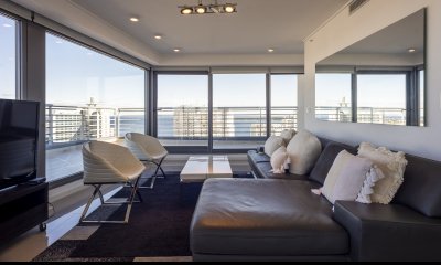 Venta apartamento Pent-house 3 dormitorios y dependencia, Playa Mansa, Punta del Este