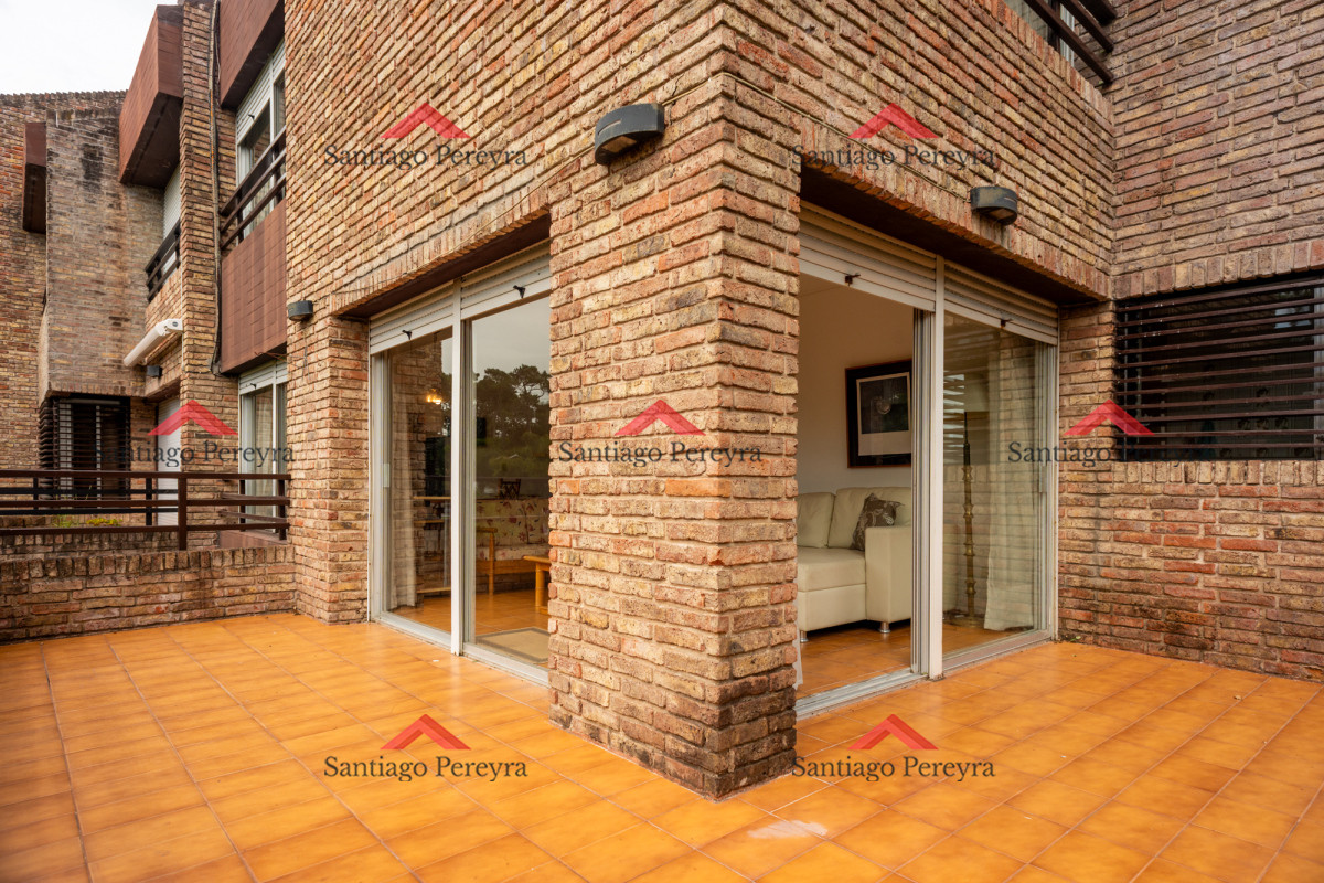 Apartamento ID.15718 - 3 dormitorios playa mansa cerca del mar