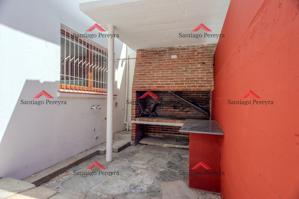 Casa ID.16832 - Casa en Pinares 2 dormitorios, solida construccion