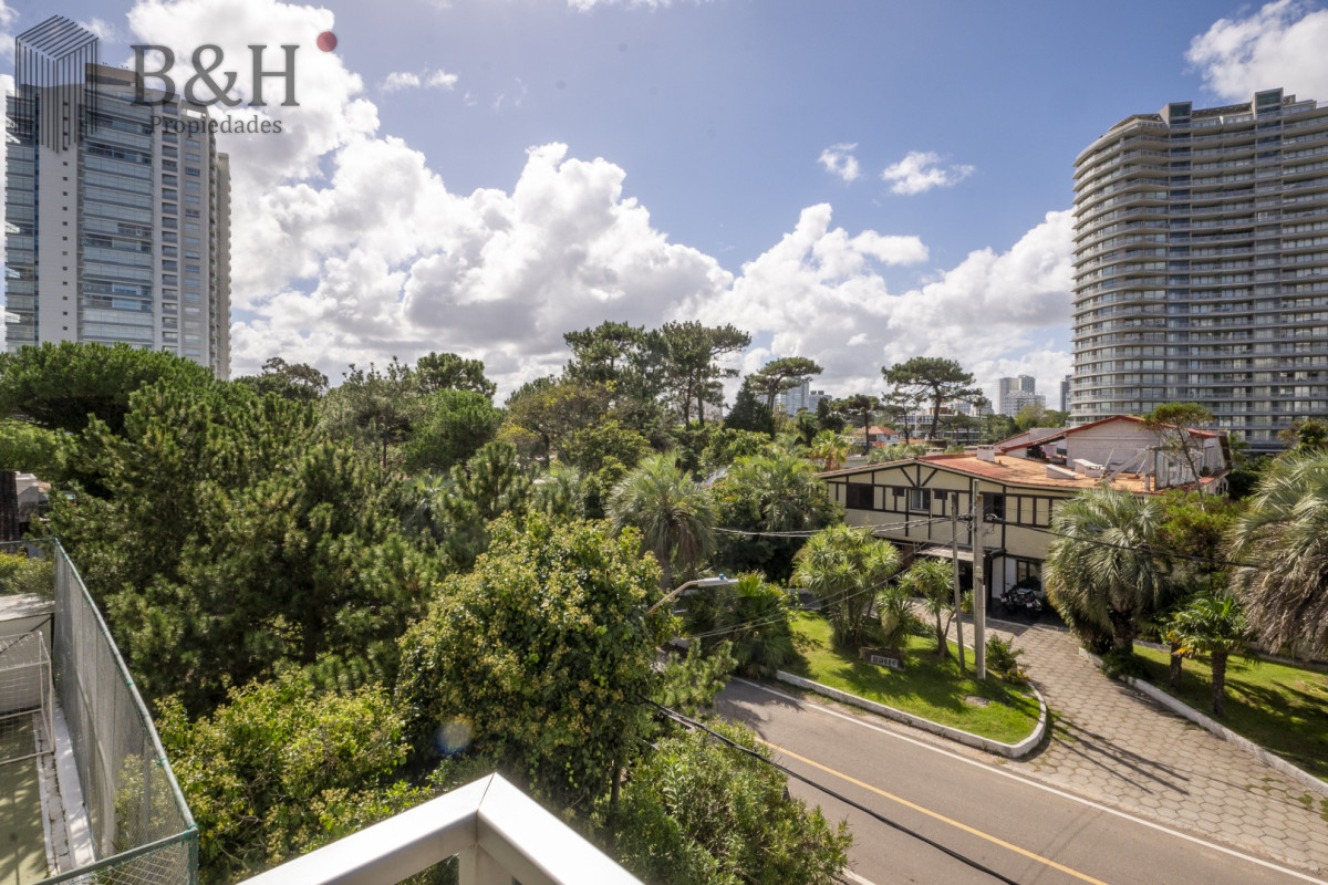 Apartamento ID.6982 - 2 dormitorios en Playa Mansa cerca del Mar