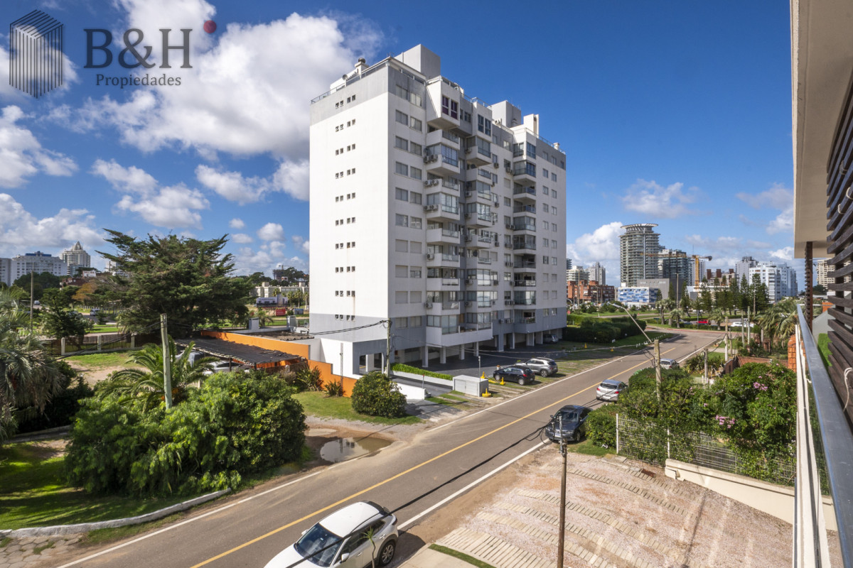 Apartamento ID.6982 - 2 dormitorios en Playa Mansa cerca del Mar