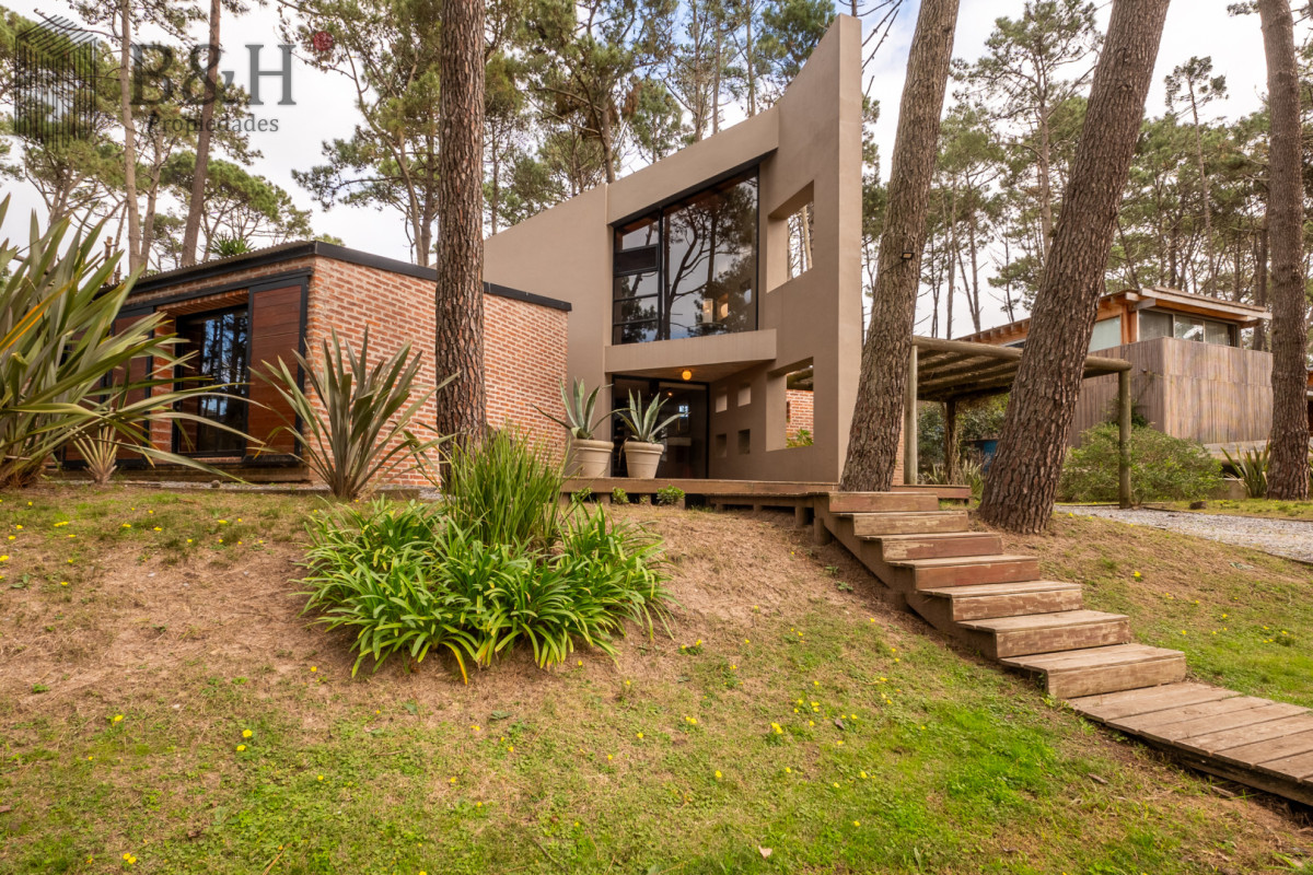 Casa ID.7707 - Laguna Blanca 4 dormitorios y servicio