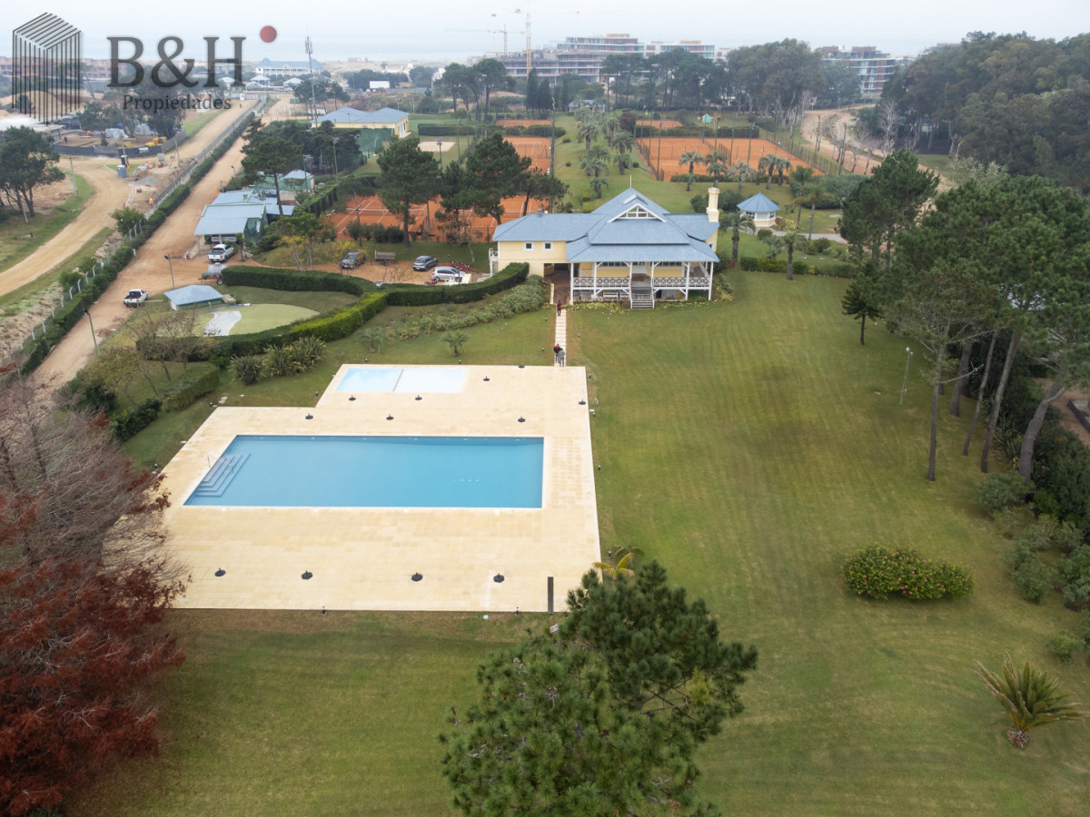 Casa ID.7707 - Laguna Blanca 4 dormitorios y servicio