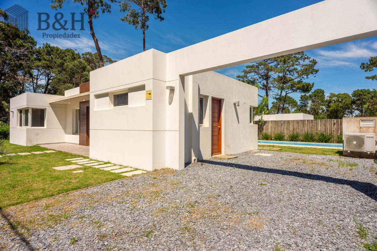 Casa ID.4055 - CASA CON PISCINA EN LA BARRA 3 DORMITORIOS