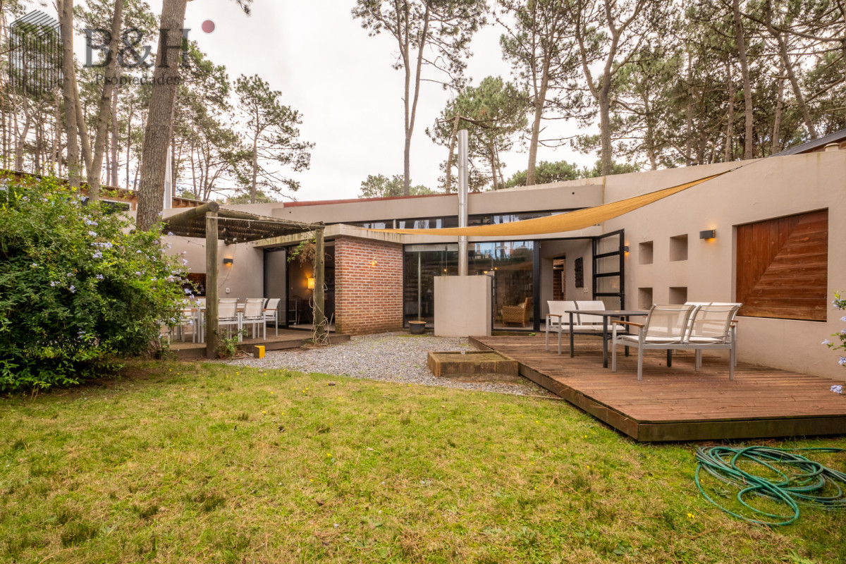 Casa ID.7707 - Laguna Blanca 4 dormitorios y servicio