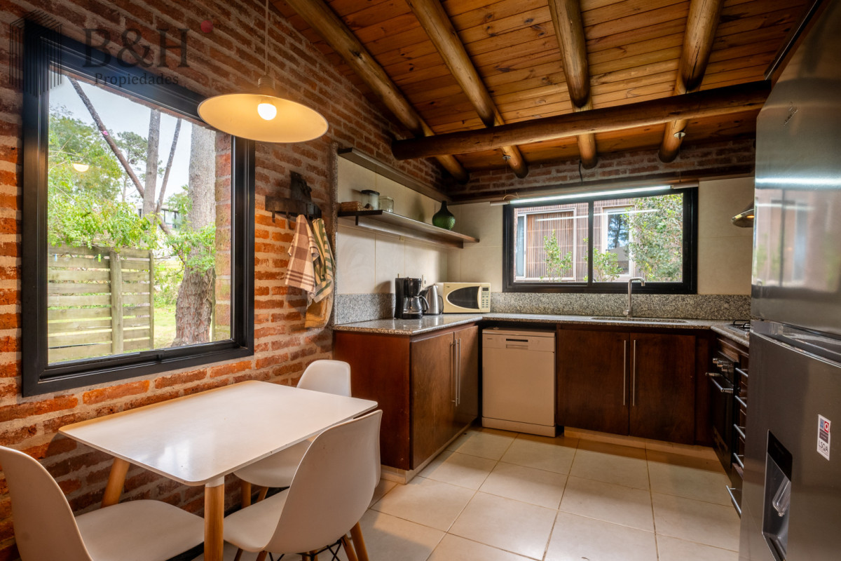 Casa ID.7707 - Laguna Blanca 4 dormitorios y servicio