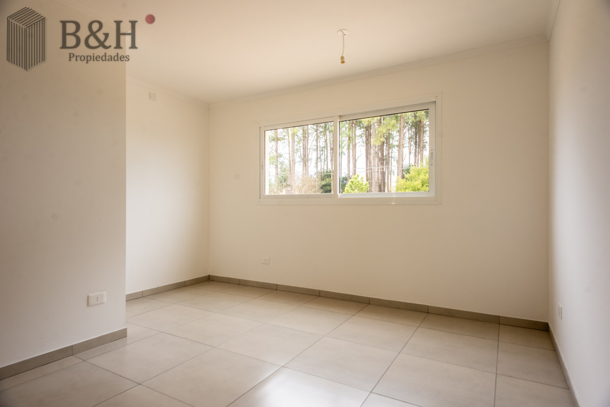 Casa ID.6021 - Altos de la laguna, 2 dormitorios con garage