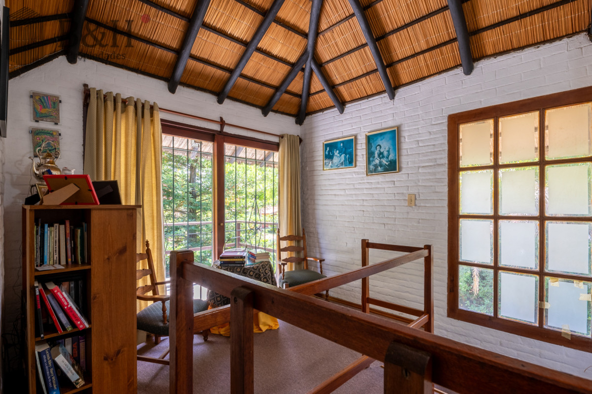 Casa ID.6656 - Venta casa 5 dormitorios, piscina y garage