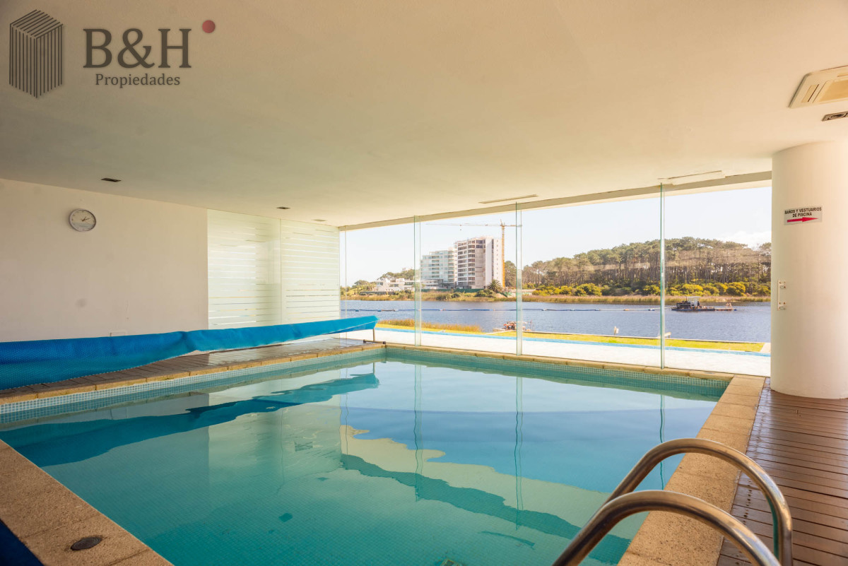 Apartamento ID.3356 - 3 dormitorios vista despejada a la laguna y al mar.