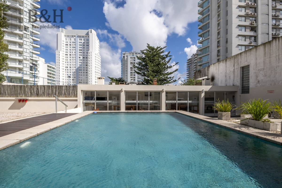 Apartamento ID.6982 - 2 dormitorios en Playa Mansa cerca del Mar