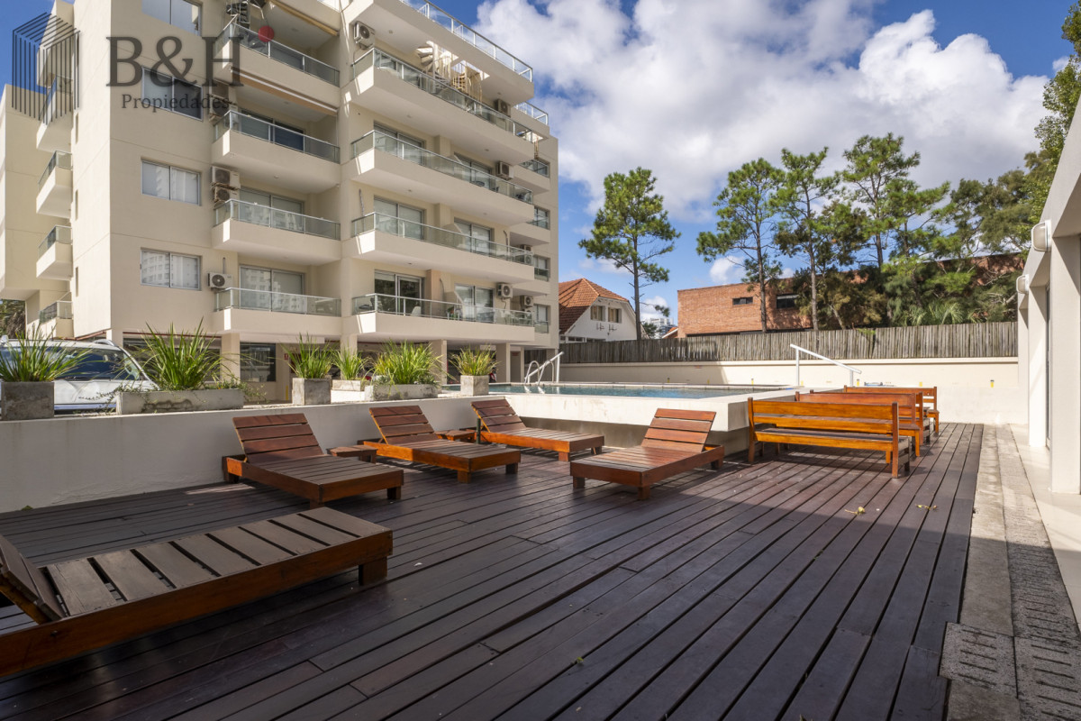Apartamento ID.6982 - 2 dormitorios en Playa Mansa cerca del Mar