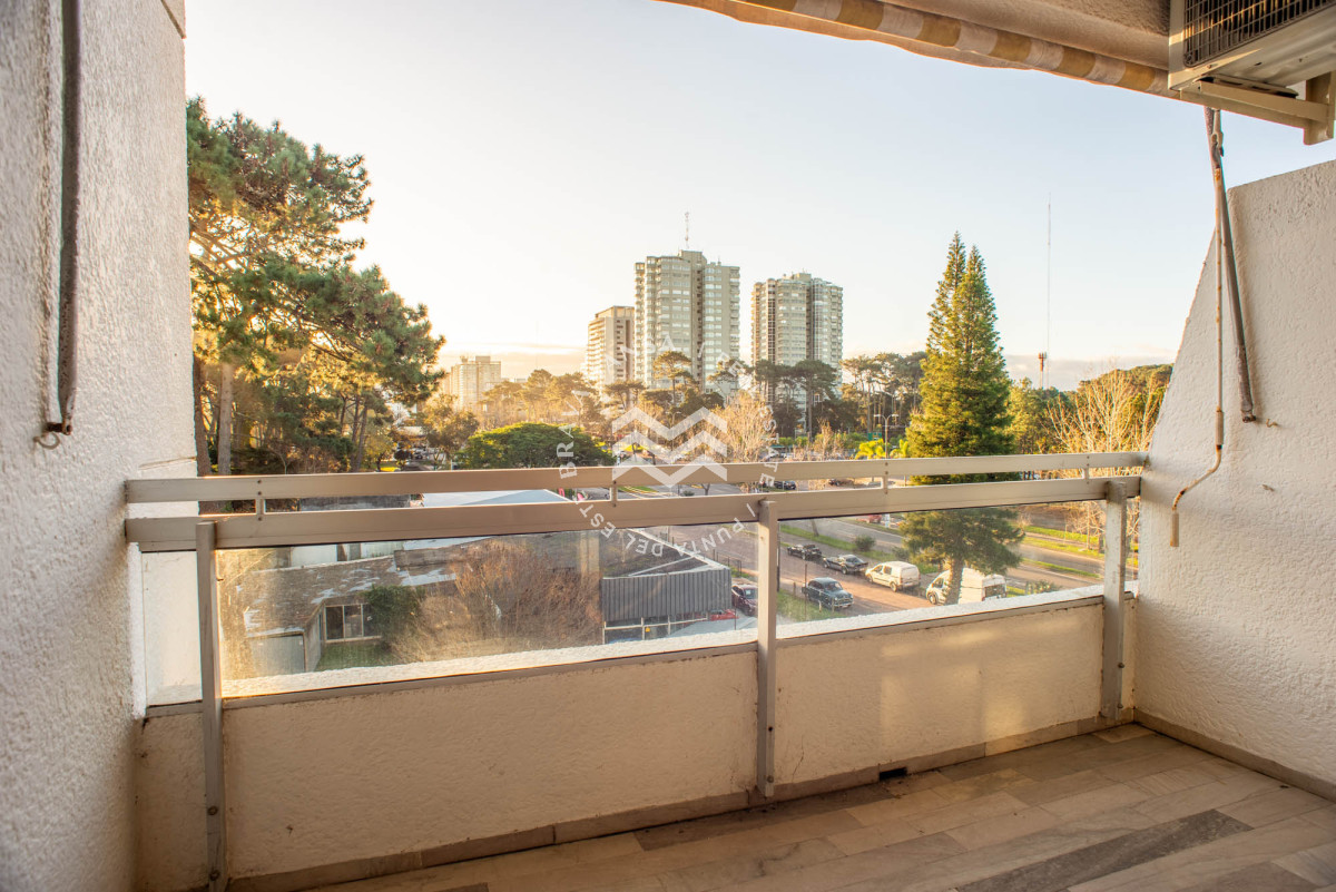 Apartamento ID.320 - Apartamento 1 dormitorio Roosevelt  con garage - Punta del Este