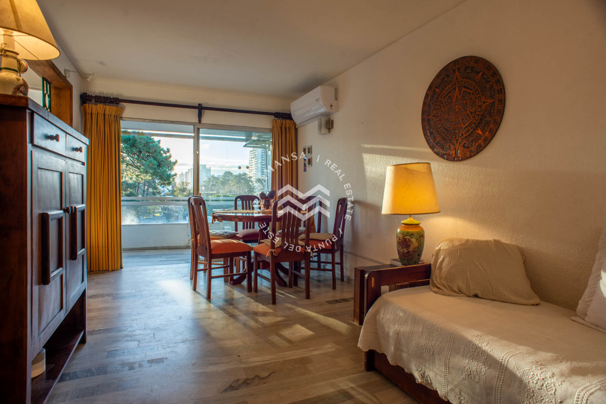 Apartamento ID.320 - Apartamento 1 dormitorio Roosevelt  con garage - Punta del Este
