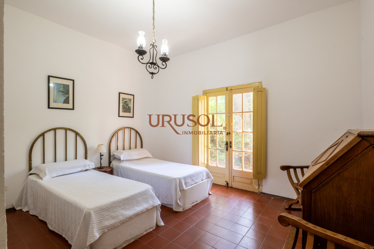 Casa ID.129 - Casa de estilo en Pinares, 4 habitaciones y 3 baños