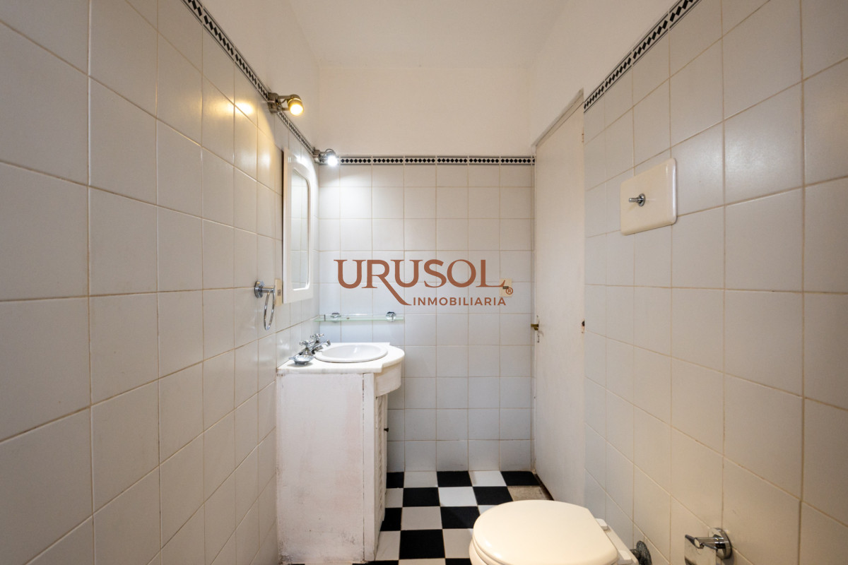 Casa ID.129 - Casa de estilo en Pinares, 4 habitaciones y 3 baños