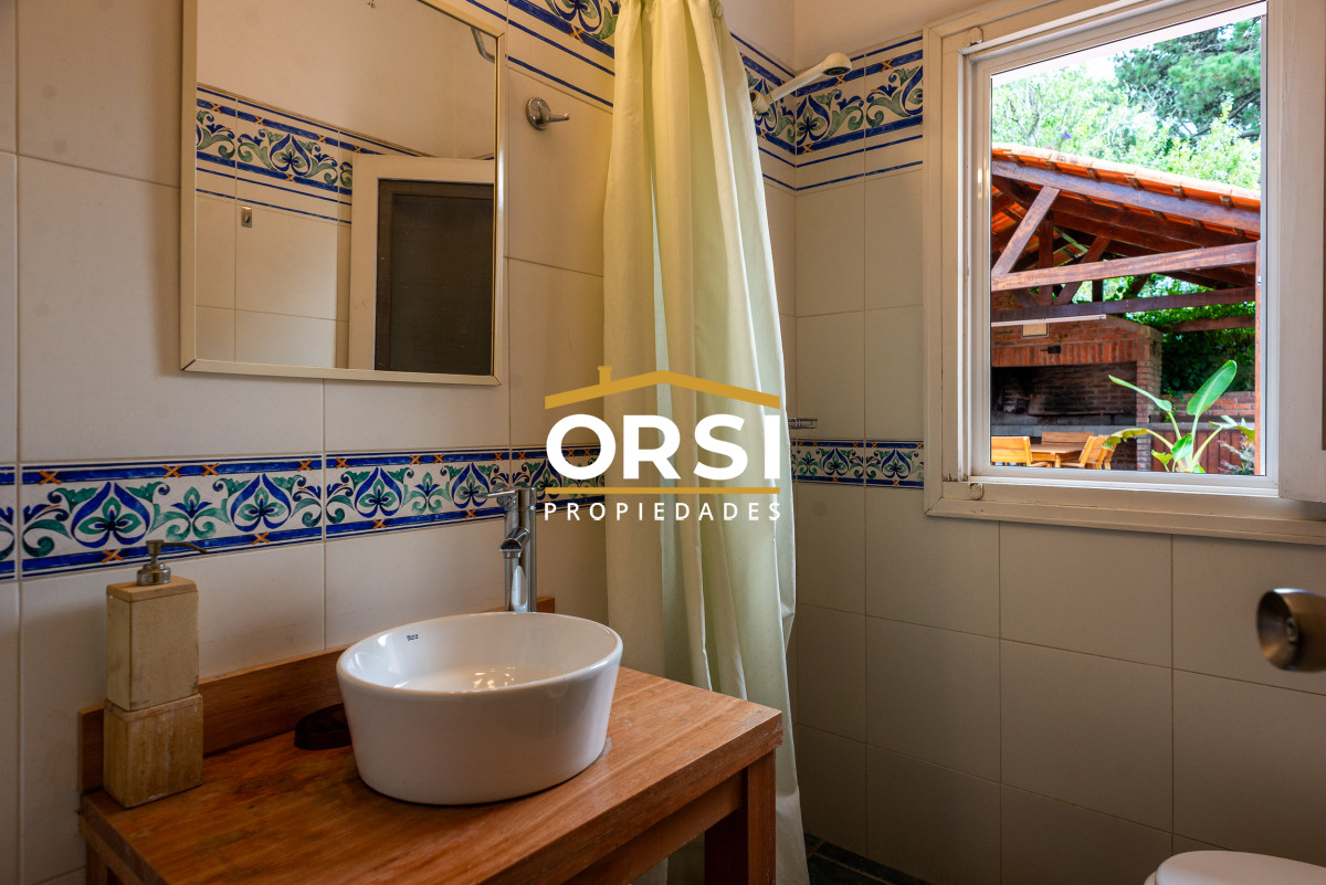 Casa ID.259 - 3 dormitorios con piscina, Cantegril, Punta del Este