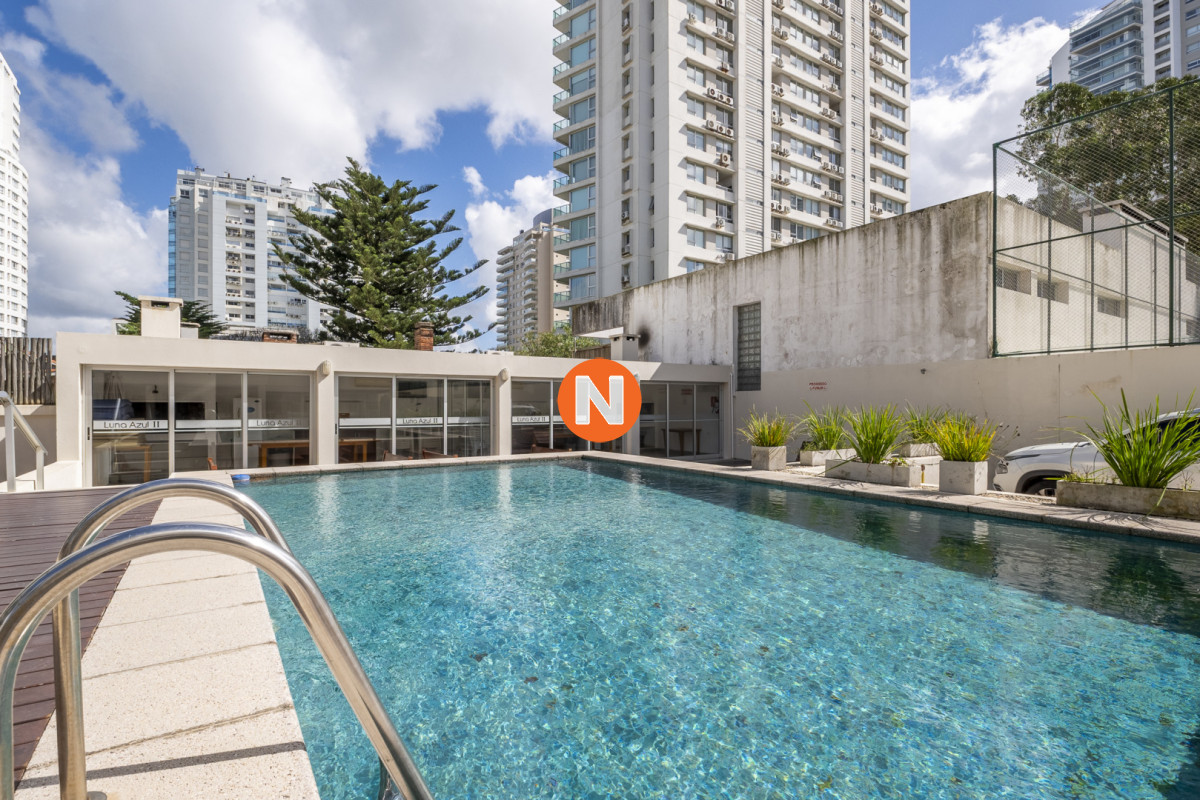 Apartamento Ref.225262 - 2 dormitorios en Playa Mansa cerca del Mar