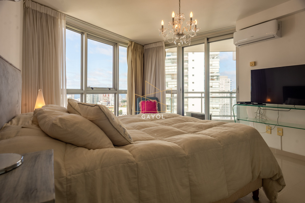 Apartamento ID.715 - 3 y dependencia Sunrise Tower, Piso Alto, Playa Mansa