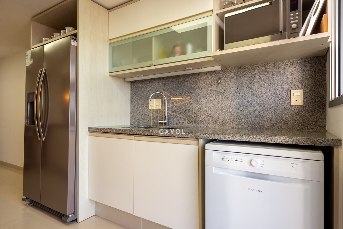 Apartamento ID.715 - 3 y dependencia Sunrise Tower, Piso Alto, Playa Mansa