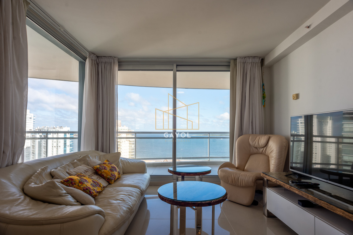 Apartamento ID.715 - 3 y dependencia Sunrise Tower, Piso Alto, Playa Mansa