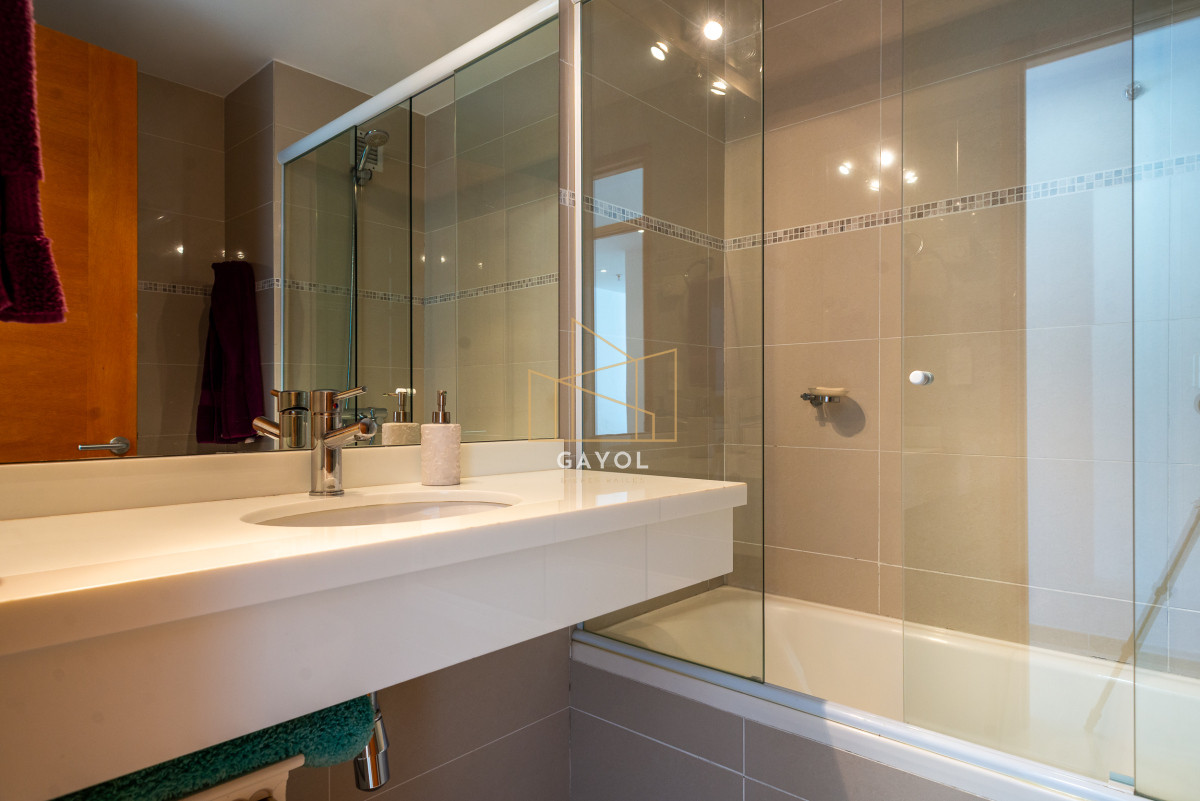 Apartamento ID.715 - 3 y dependencia Sunrise Tower, Piso Alto, Playa Mansa