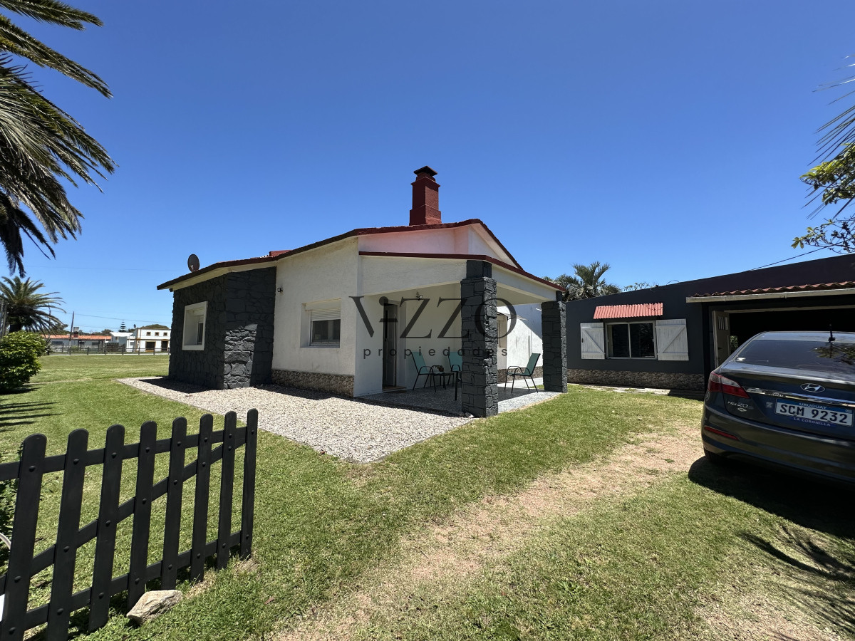Casa ID.1354/Venta-casa-5-dormitorios-en-La-Coronilla- - Venta casa 5 dormitorios en La Coronilla 
