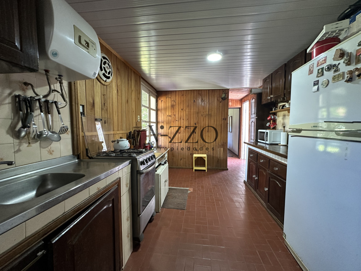 Casa ID.1354/Venta-casa-5-dormitorios-en-La-Coronilla- - Venta casa 5 dormitorios en La Coronilla 