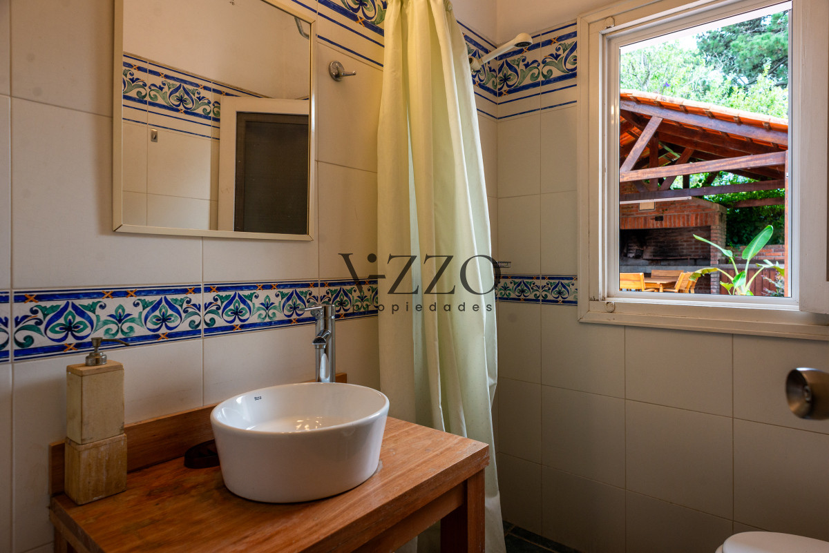 Casa ID.1345/3-dormitorios-con-piscina,-Cantegril,-Punta-del-Este - 3 dormitorios con piscina, Cantegril, Punta del Este