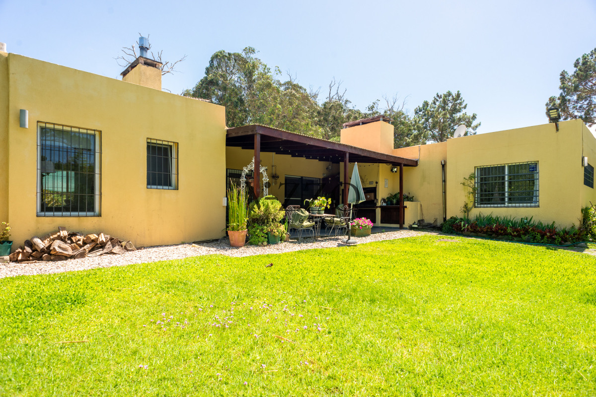 Casa ID.1082/Casa-4-dormitorios-con-piscina,-Rincon-del-Indio - Casa 4 dormitorios con piscina, Rincon del Indio
