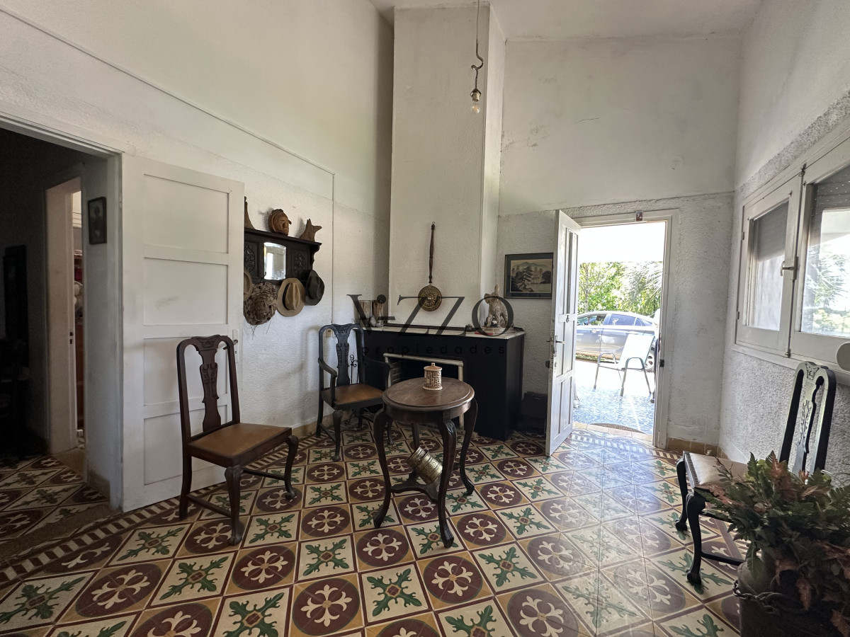 Casa ID.1354/Venta-casa-5-dormitorios-en-La-Coronilla- - Venta casa 5 dormitorios en La Coronilla 