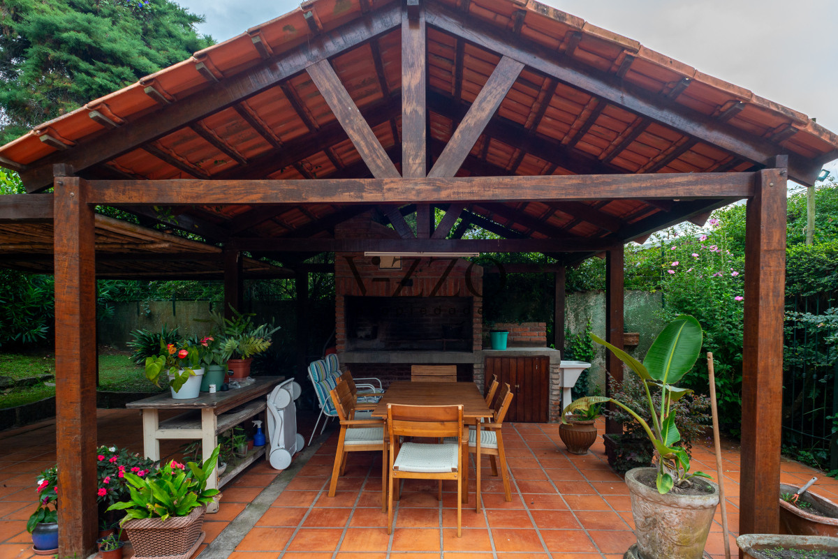 Casa ID.1345/3-dormitorios-con-piscina,-Cantegril,-Punta-del-Este - 3 dormitorios con piscina, Cantegril, Punta del Este