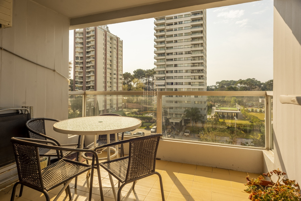 Apartamento ID.415 - Apartamento en venta de 3 dormitorios Roosevelt, Punta del Este