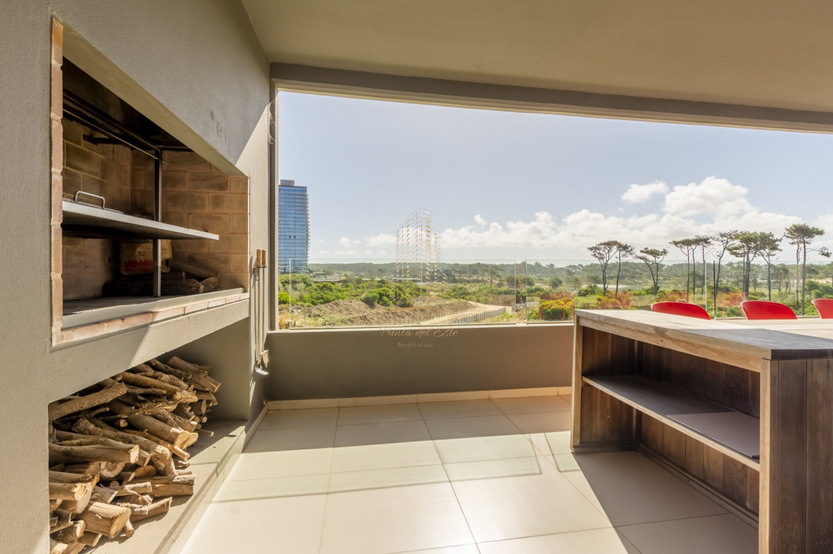 Apartamento ID.428 -  Apartamento en alquiler y venta 3 dormitorios y dependencia - Tiburon Terrazas Barra - Punta del Este