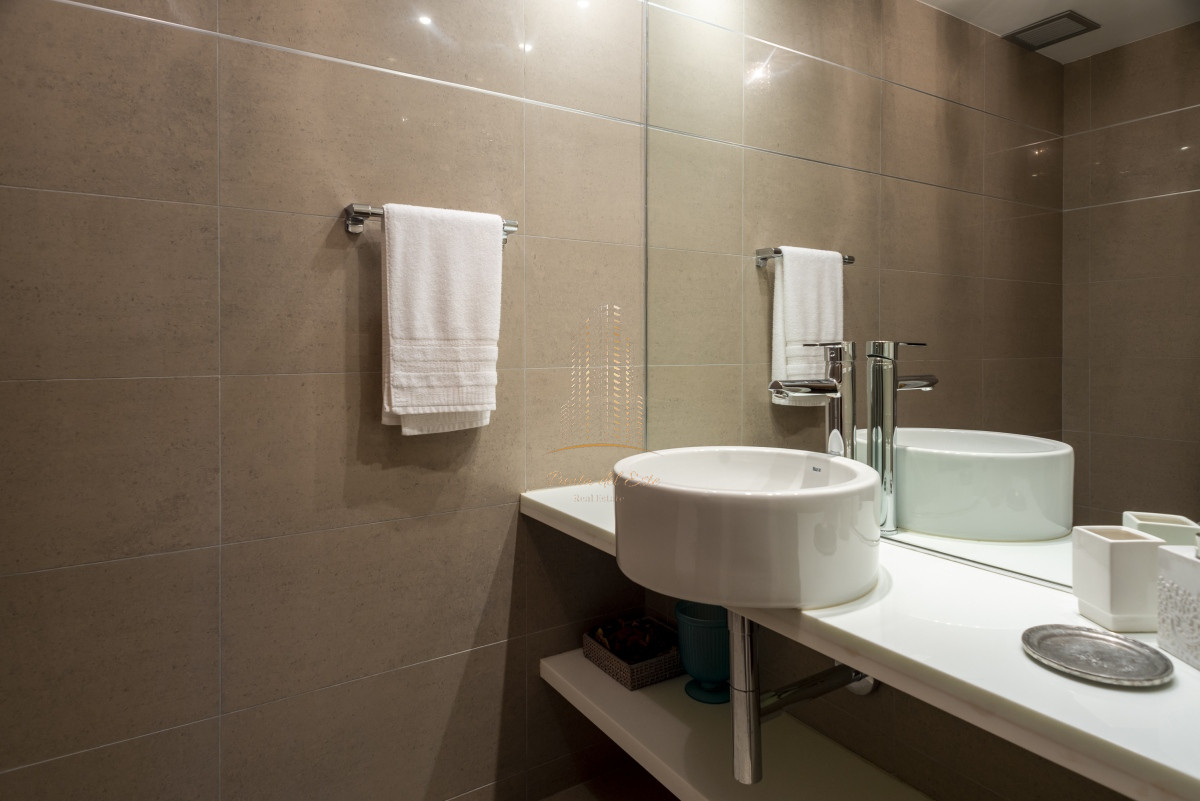 Apartamento ID.437 - Apartamento en venta frente al mar en Punta del Este
