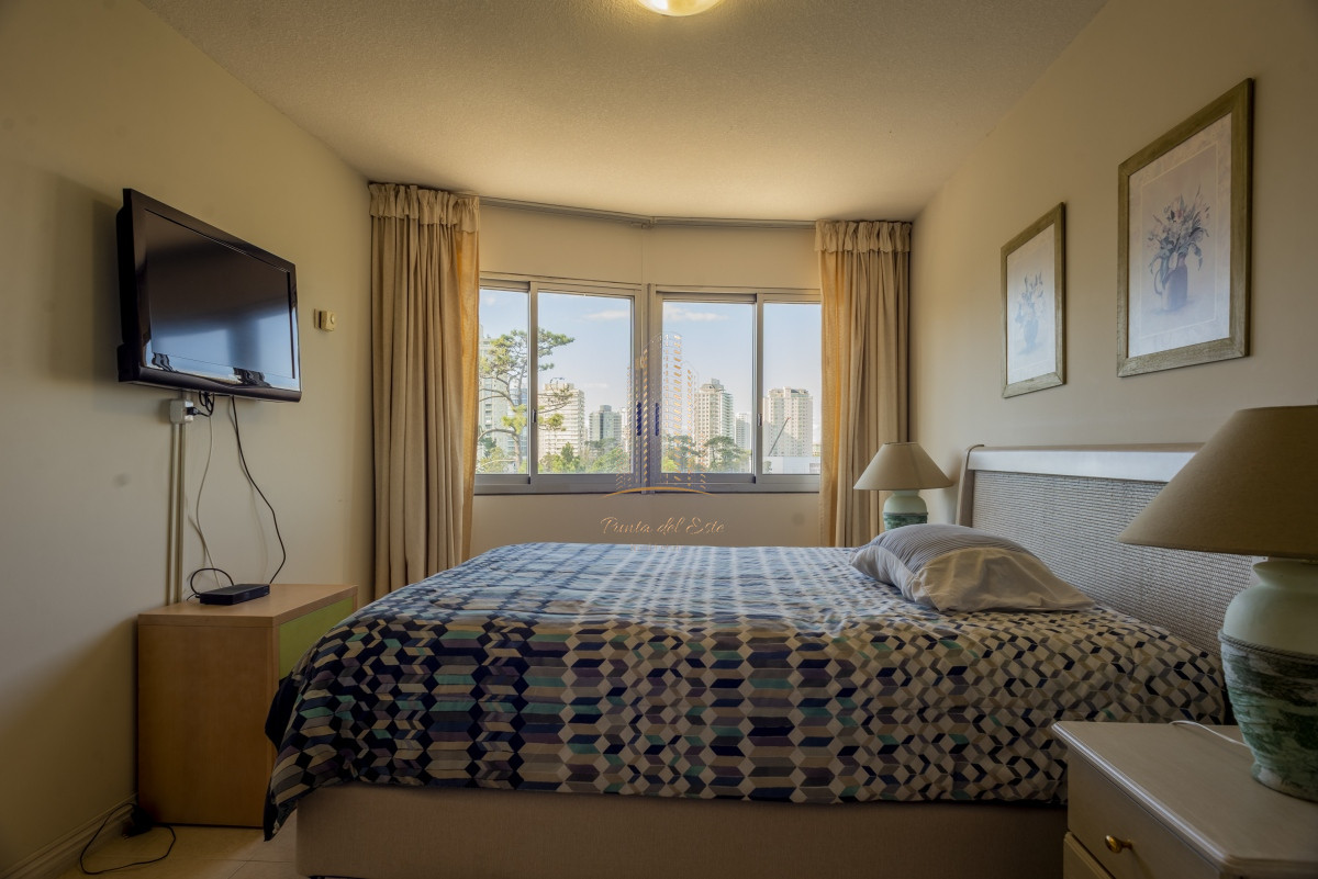 Apartamento ID.422 - Apartamento en venta de 3 dormitorios, Roosevelt , Punta del Este