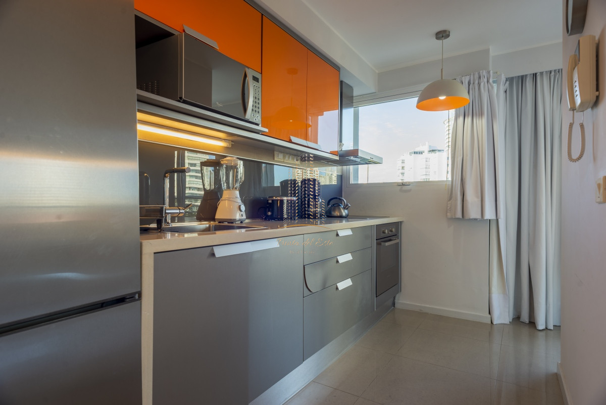 Apartamento ID.437 - Apartamento en venta frente al mar en Punta del Este