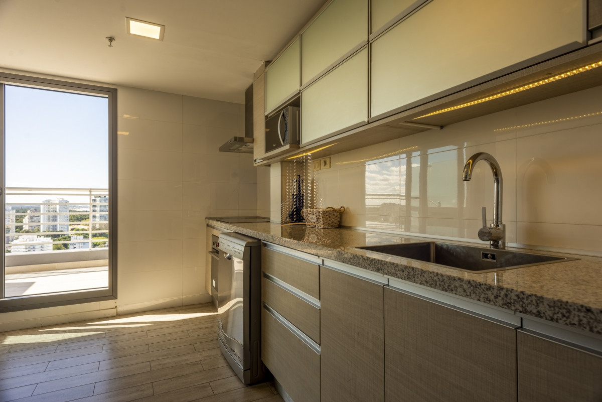 Apartamento ID.427 - Pent-house , Apartamento en venta en Punta del Este