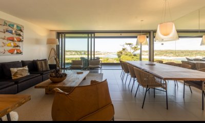 Apartamento en alquiler y venta 3 dormitorios y dependencia - Tiburon Terrazas Barra - Punta del Este
