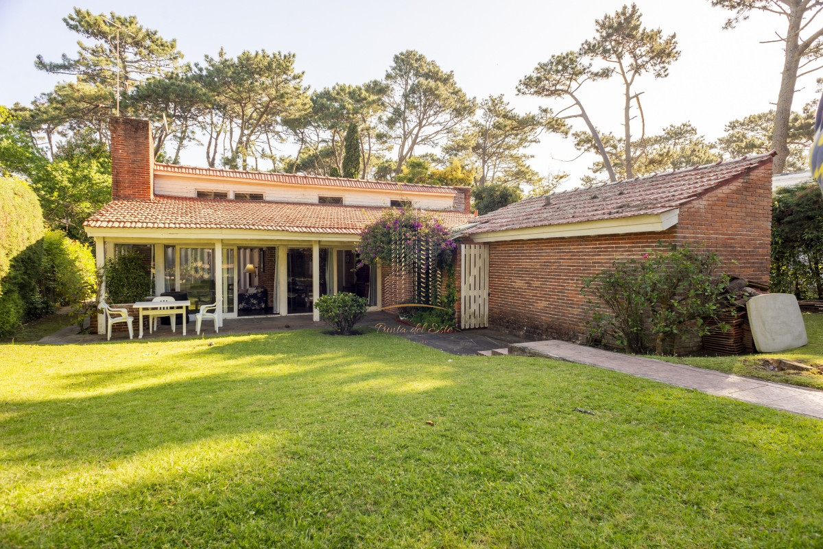 Casa ID.1016 - Venta casa 3 dormitorios y dependencia San Rafael Punta del Este