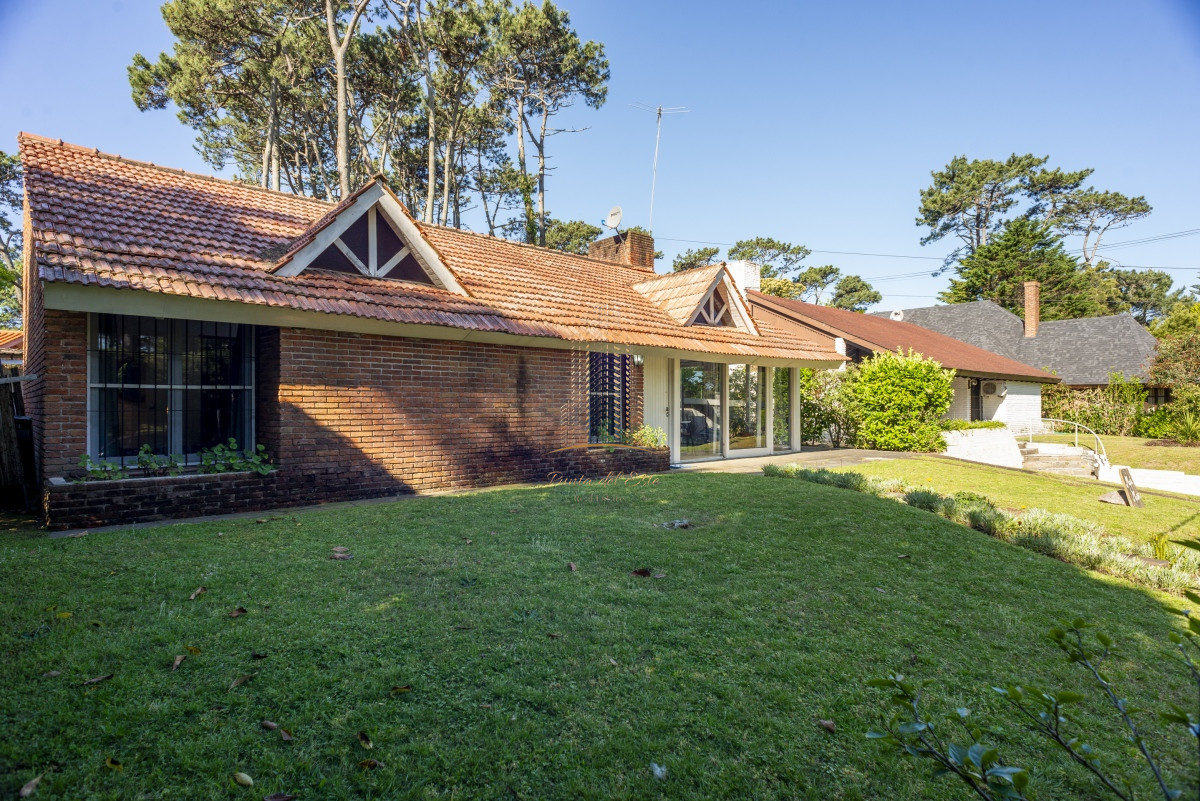 Casa ID.1016 - Venta casa 3 dormitorios y dependencia San Rafael Punta del Este