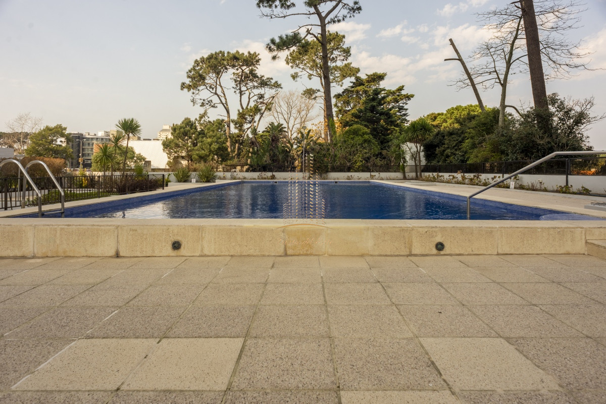 Apartamento ID.415 - Apartamento en venta de 3 dormitorios Roosevelt, Punta del Este