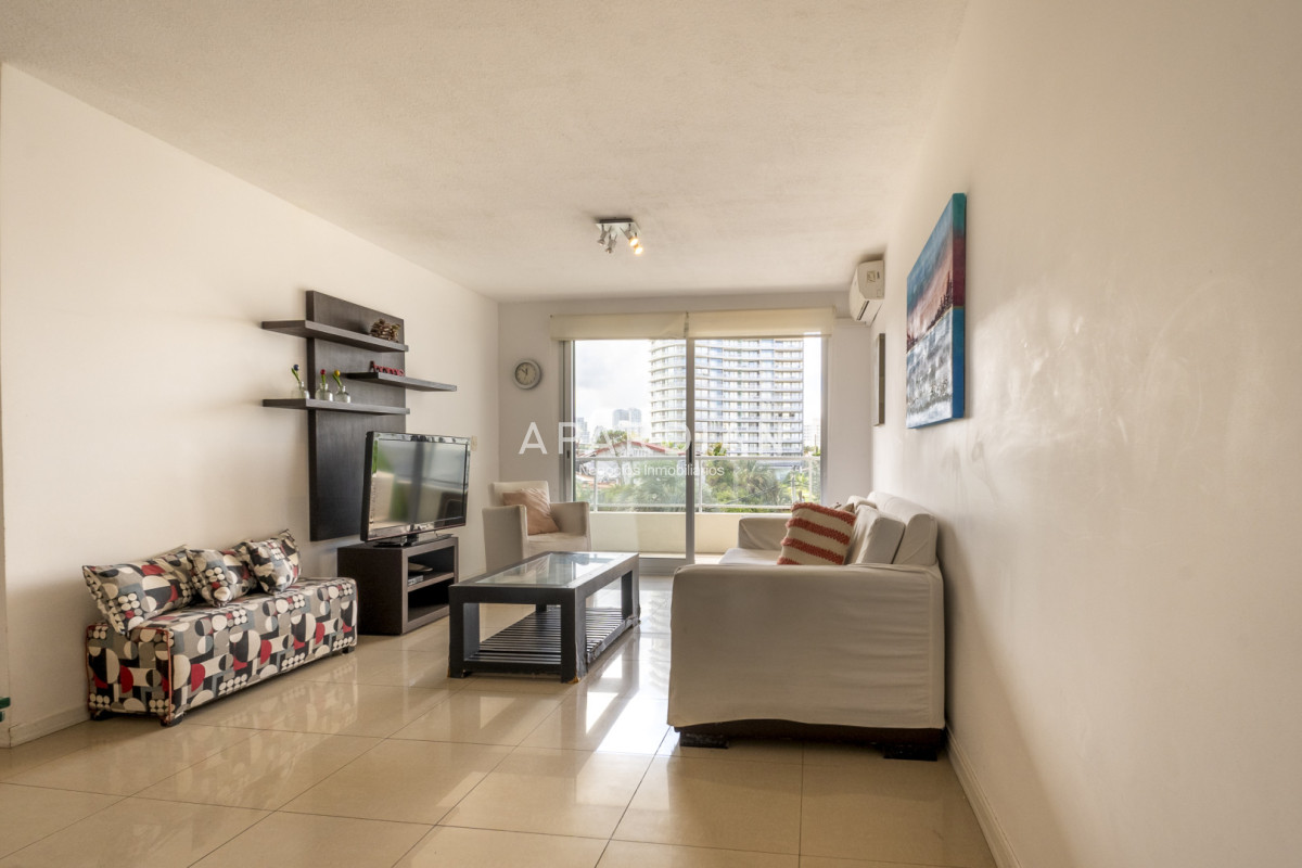 Apartamento ID.21099380 - 2 dormitorios en Playa Mansa cerca del Mar